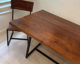 Kitchen table and matching 2 chairs
L: 68in
W: 22in 