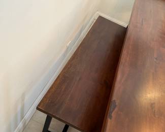 Kitchen table and matching 2 chairs
L: 68in
W: 22in 
