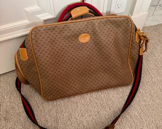 VINTAGE, UNWORN GUCCI TRAVELING BAG