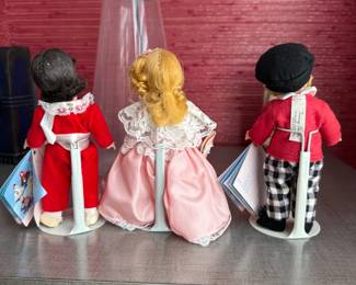 back of Madame Alexander Doll set  collection
H: 7in