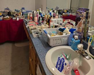 Large Asst. of Personal Hygiene & Beauty Care Items