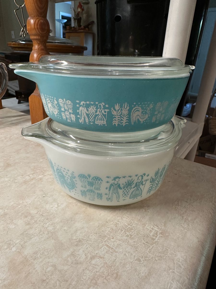Great rare Pyrex!