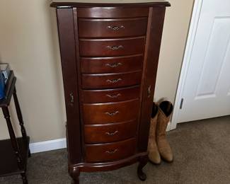 Jewelry cabinet