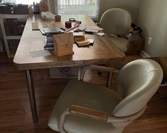 Fantastic MCM chairs and table