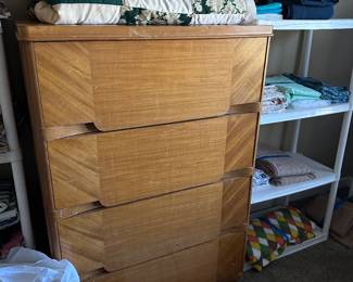 Chest of drawers