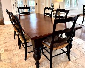 $800 -Harvest Table with Turned Distressed Legs 90x48x31 Leaf 48x18