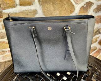 $200 Tory Burch Robinson Saffiano tote. 16 x 11
