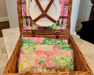 $160 Lilly Pulitzer Limited Edition picnic basket. NEW!