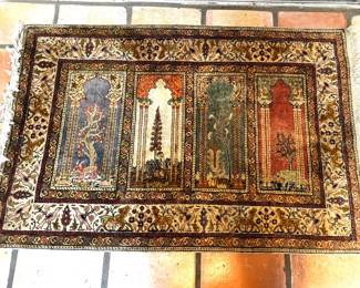 Persian Rug With Arch Motif Keep