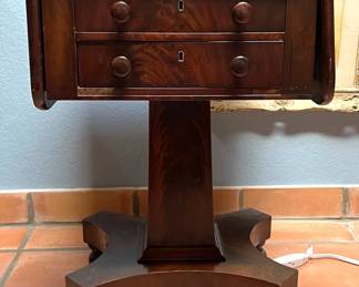 Extendable Side Table