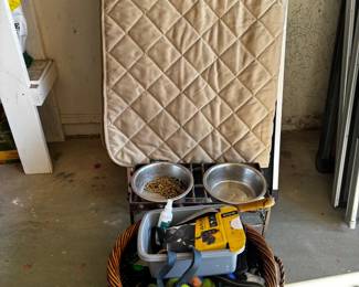 Lg Grp Of Large Dog Supplies