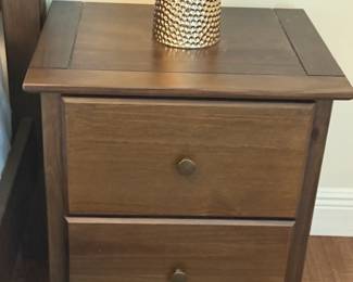 Pair of 2-drawer nightstands (2)