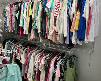 Women’s clothing sizes L & XL