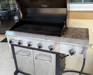 Gas grill