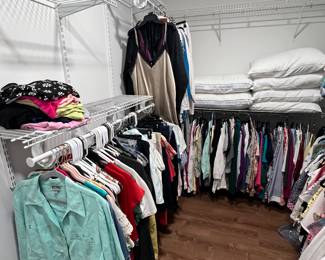 Women’s clothing sizes L & XL