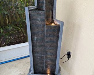 Outdoor water lighted feature