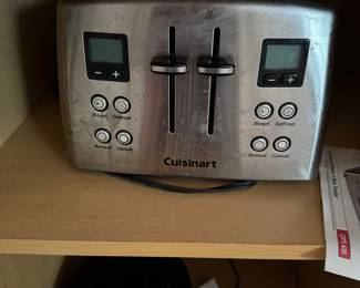 Cuisinart four slice toaster 