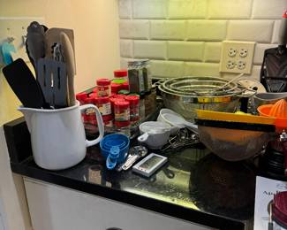 Kitchen items 