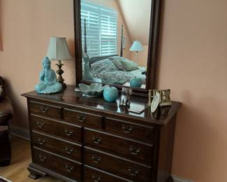 Thomasville Dresser w/ Mirror 