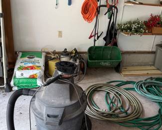 Shop vac, hoses, spreader, cords
