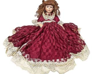 LE Tradition Victorian Lace Porcelain Doll 