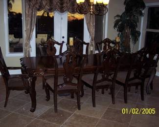 Beautiful 8 chair Dining table. Excellent condition. Hardly used