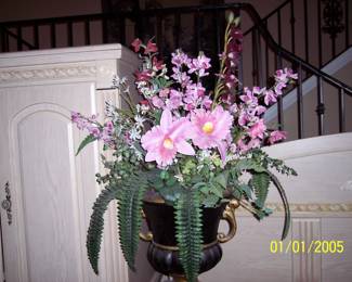 Another beautiful flower display.