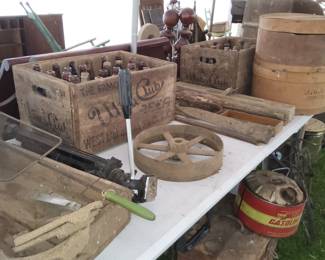 Utica club crate and bottles