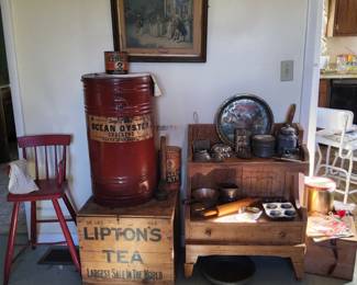 Advertising crates,  tins