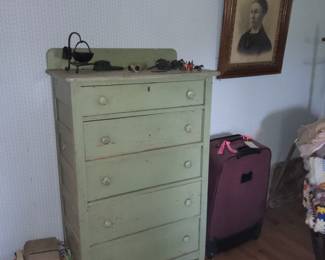 Dresser