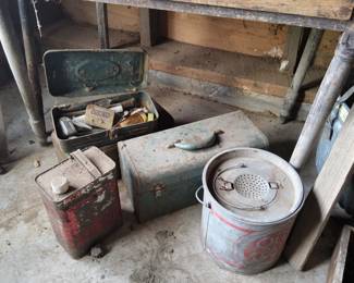 Fishing bait box 