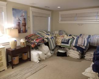 Bedding - queen, twin & king 