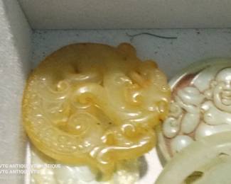 Jade  han carved medallion 
$50 ro $100
Now $20 1 pc