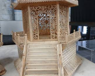 Very beautiful hand carved, everything is bone thousands of pieces\n This is about 7 feet tall.
84'