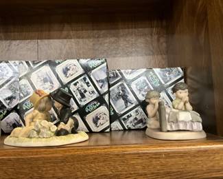 Enesco - Pretty as a Picture Kim Anderson Figurines