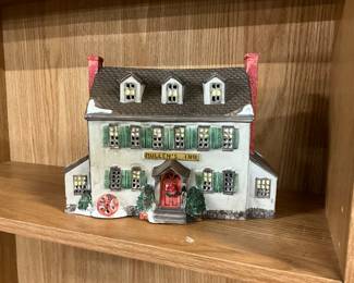 Lemax Dickensvale Christmas Village Mullen's Inn