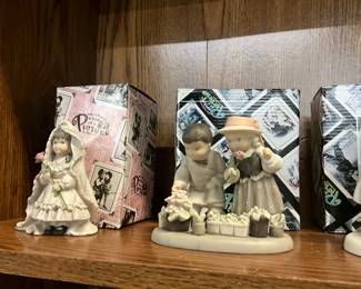 Enesco - Pretty as a Picture Kim Anderson Figurines