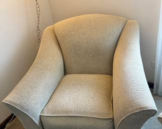 Beautiful accent chair like new $200.00