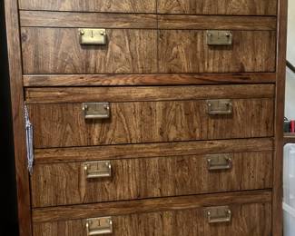5 drawer chest of drawers $100.00