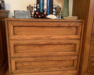 3 drawer dresser $75.00
