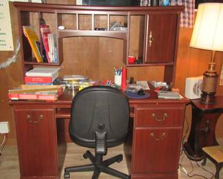 PETERSON desk and side tables