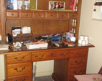 PETERSON desk