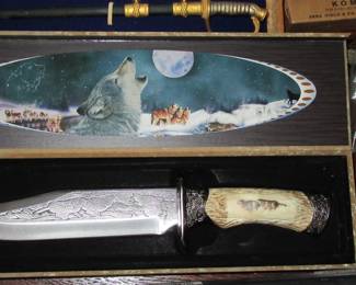 PETERSON WOLF KNIFE WITH BOX