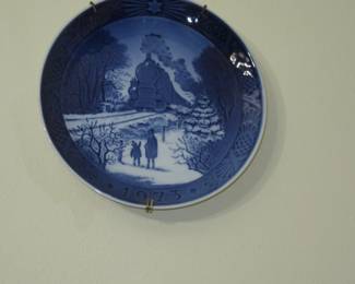 PETERSON XMAS PLATE