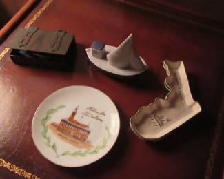 PETERSON table top items