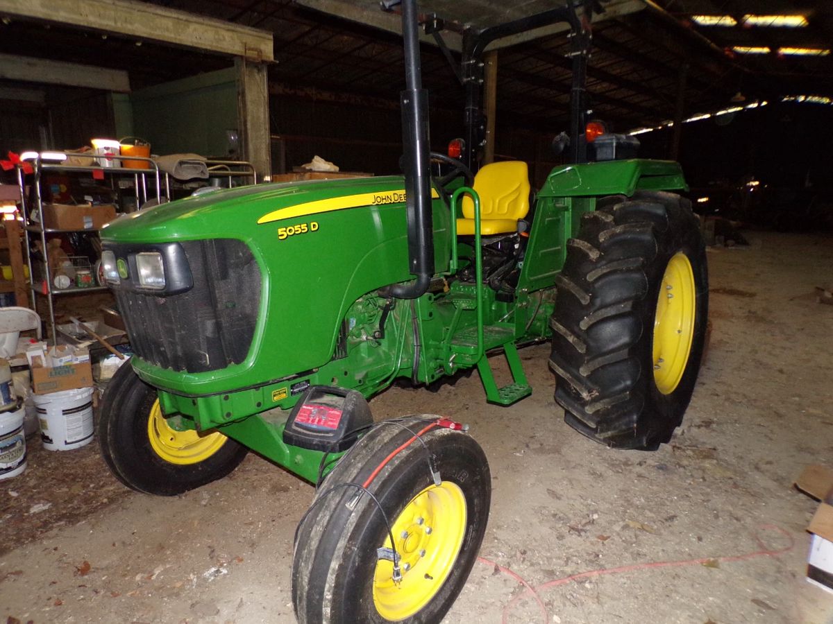 John Deere 5055 D  160 hours