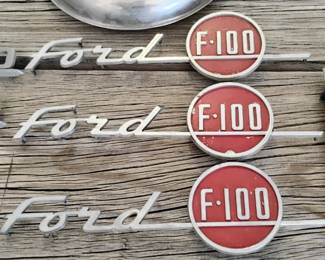 Ford F-150  truck ensignias