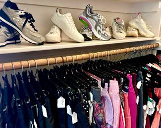 WOMEN'S ATHLETIC CLOSET.