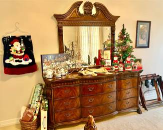 HOOKER MATCHING DRESSER, CHRISTMAS.