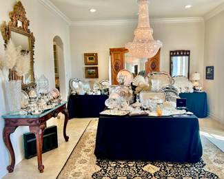 DINING ROOM!